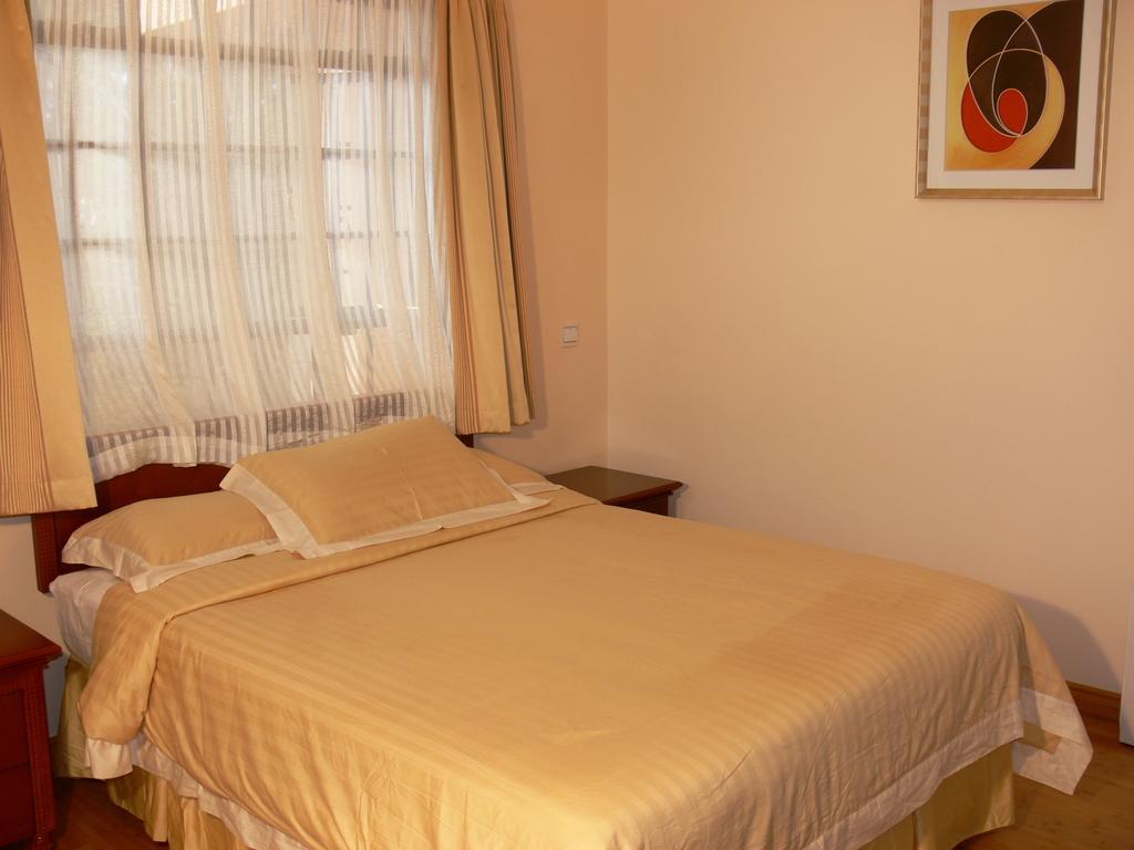Natural Oak Apartments Nairobi Ruang foto