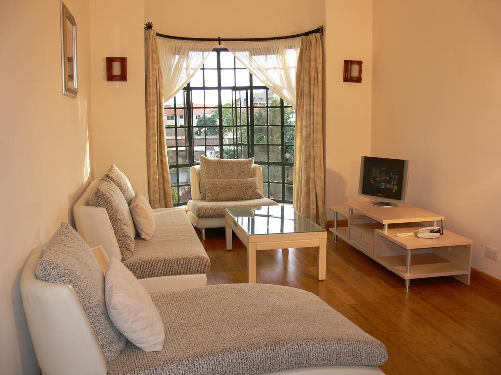 Natural Oak Apartments Nairobi Ruang foto