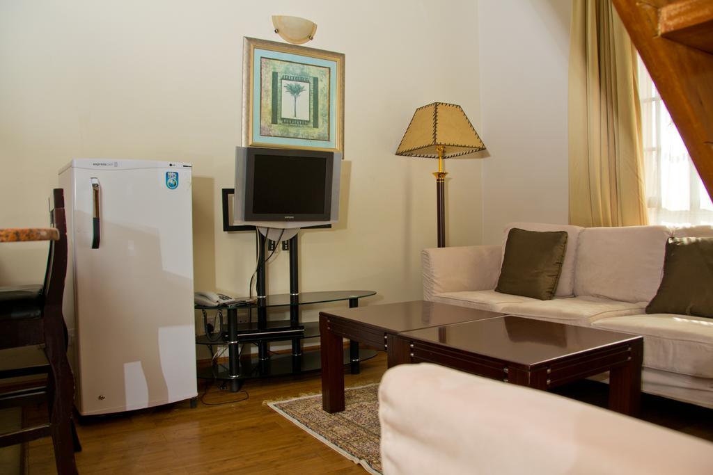 Natural Oak Apartments Nairobi Bagian luar foto