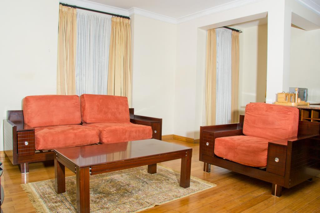 Natural Oak Apartments Nairobi Bagian luar foto